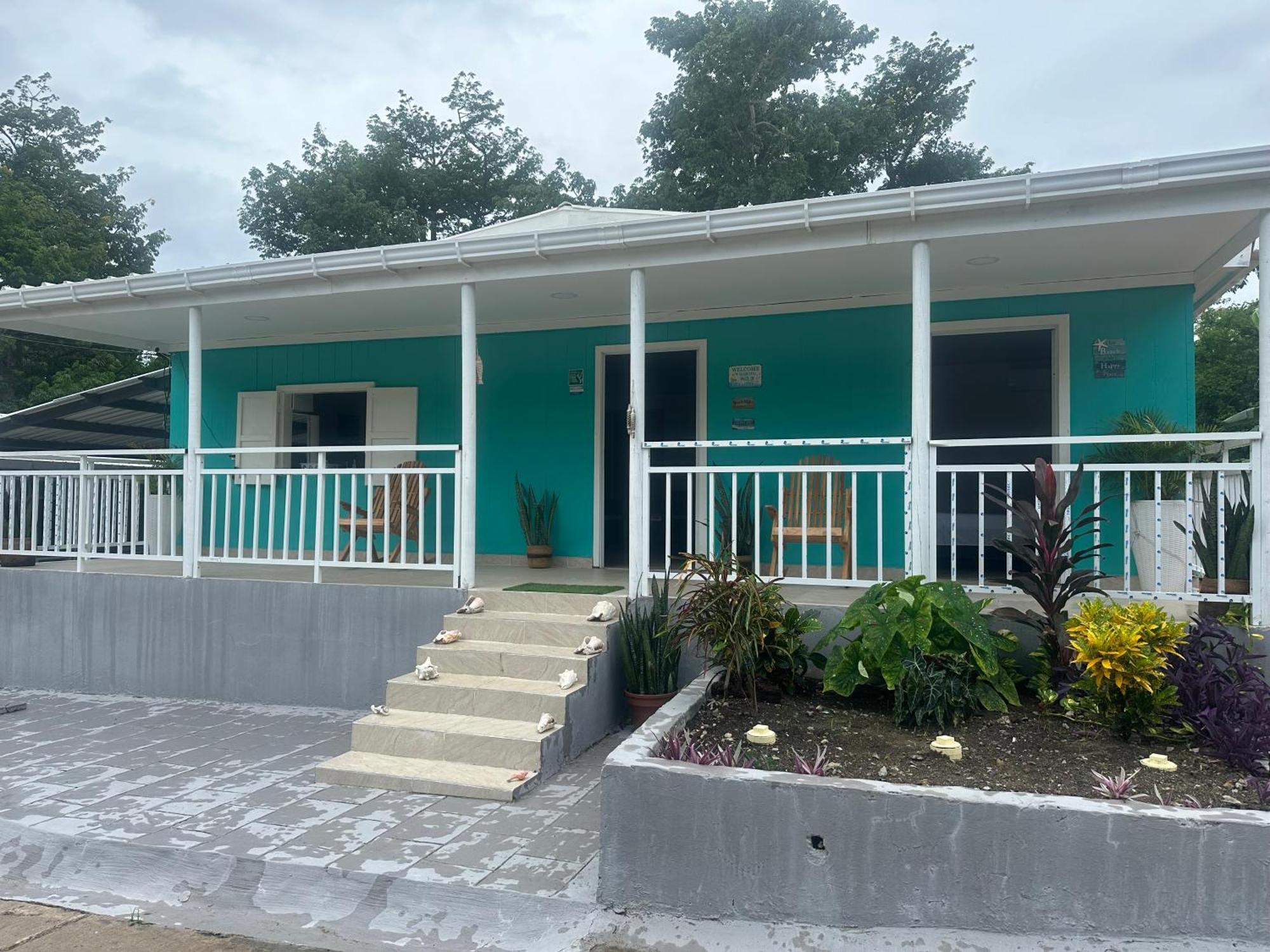 Leonor'S Guest House South West Bay Exterior photo