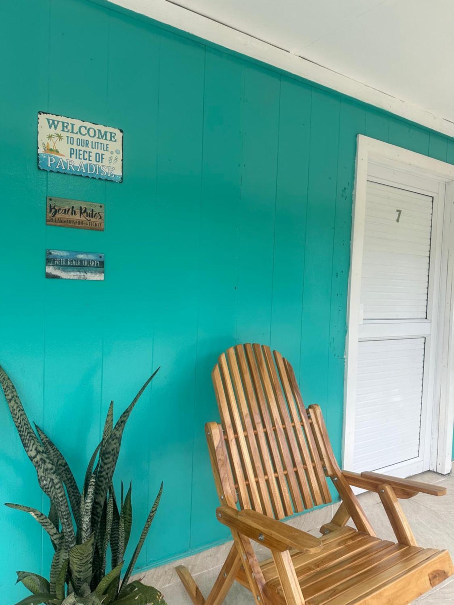 Leonor'S Guest House South West Bay Exterior photo